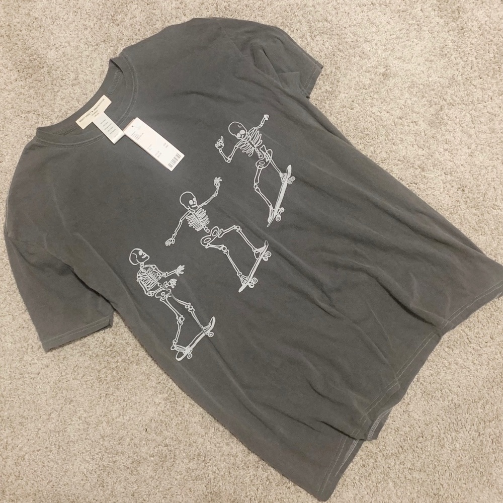 NWT Urban Outfitters Graphic T-shirt *On Hold*